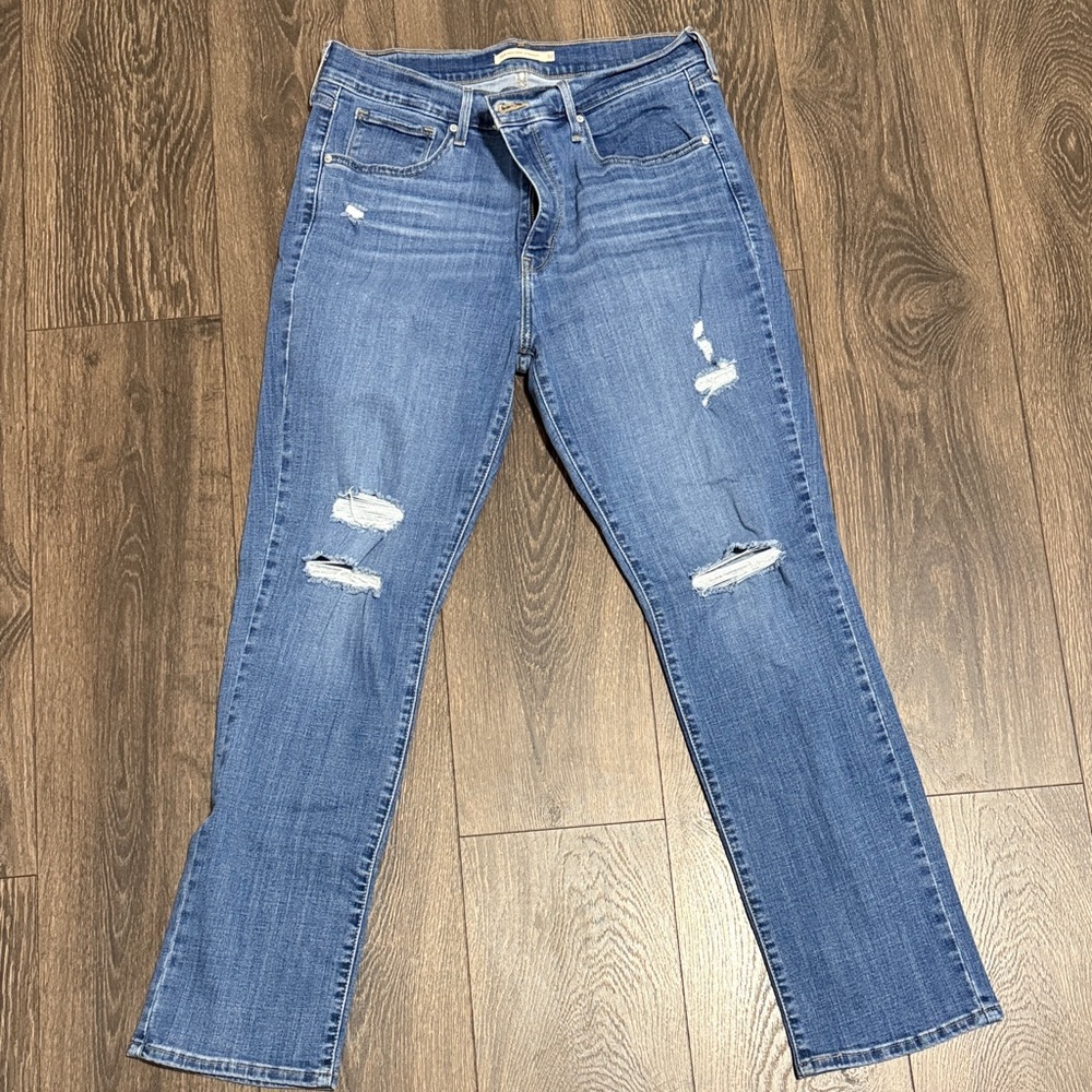 Levi's Women's Distressed Straight-Leg Jeans in Blue